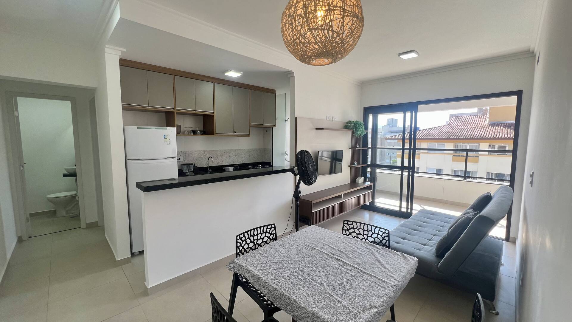 Apartamento | 4º Andar | 2 Suítes | Mobiliado | Itaguá Ubatuba-SP