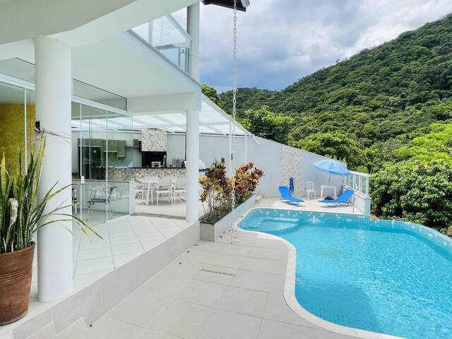 Casa para Venda em Ubatuba - 2