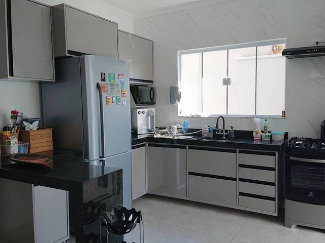 Casa para Venda em Caraguatatuba - 4