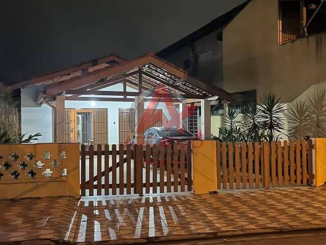 Casa para Venda em Ubatuba - 2