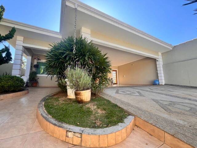Casa para Venda em Atibaia - 2