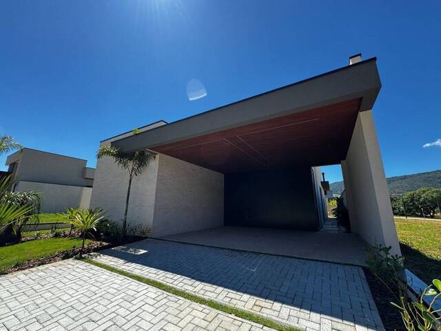 Casa para Venda em Atibaia - 2