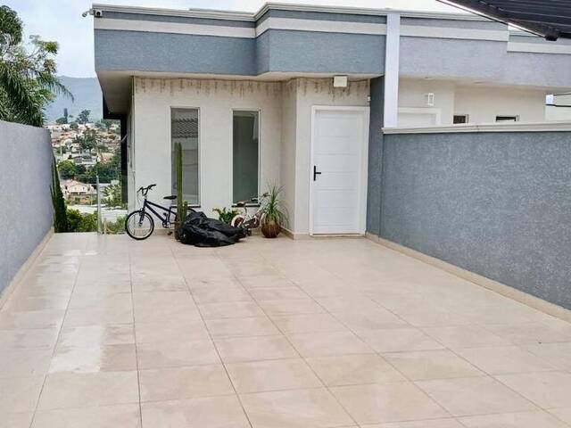 Casa para Venda em Atibaia - 2