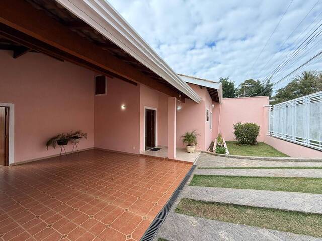 Casa para Venda em Atibaia - 2