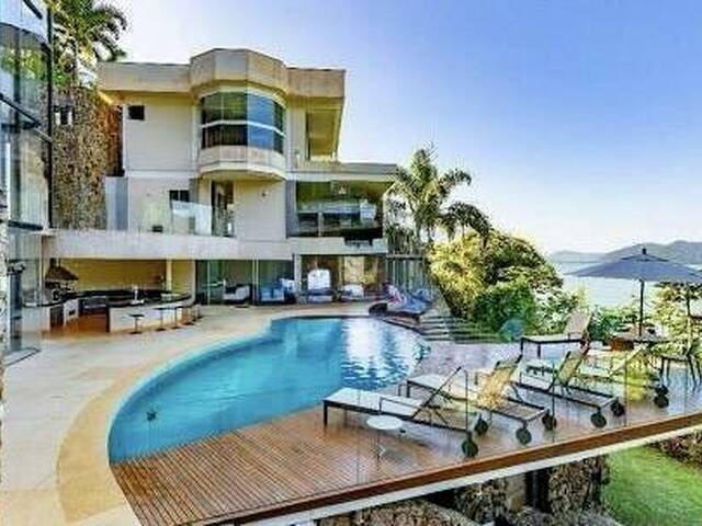 #5551 - Casa para Venda em Ubatuba - SP