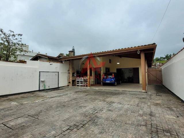 Casa para Venda em Ubatuba - 2