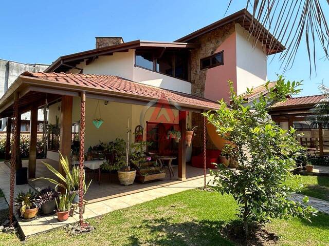 #6995 - Casa alto padrão para Venda em Ubatuba - SP