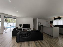 Casa para Venda em Bertioga - 3