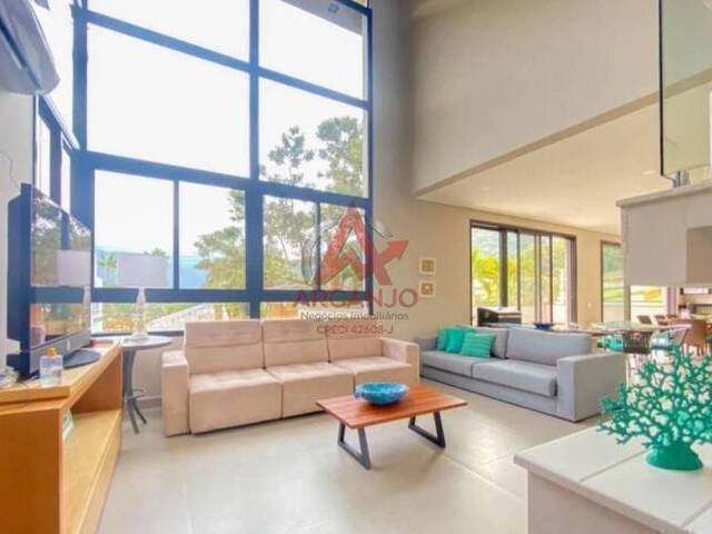 Casa alto padrão para Venda em Ubatuba - 2