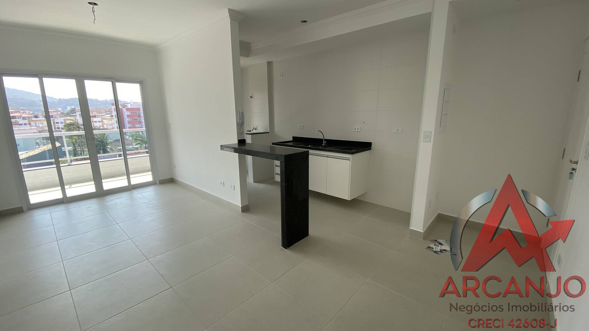 Apartamento à venda com 2 quartos, 67m² - Foto 1