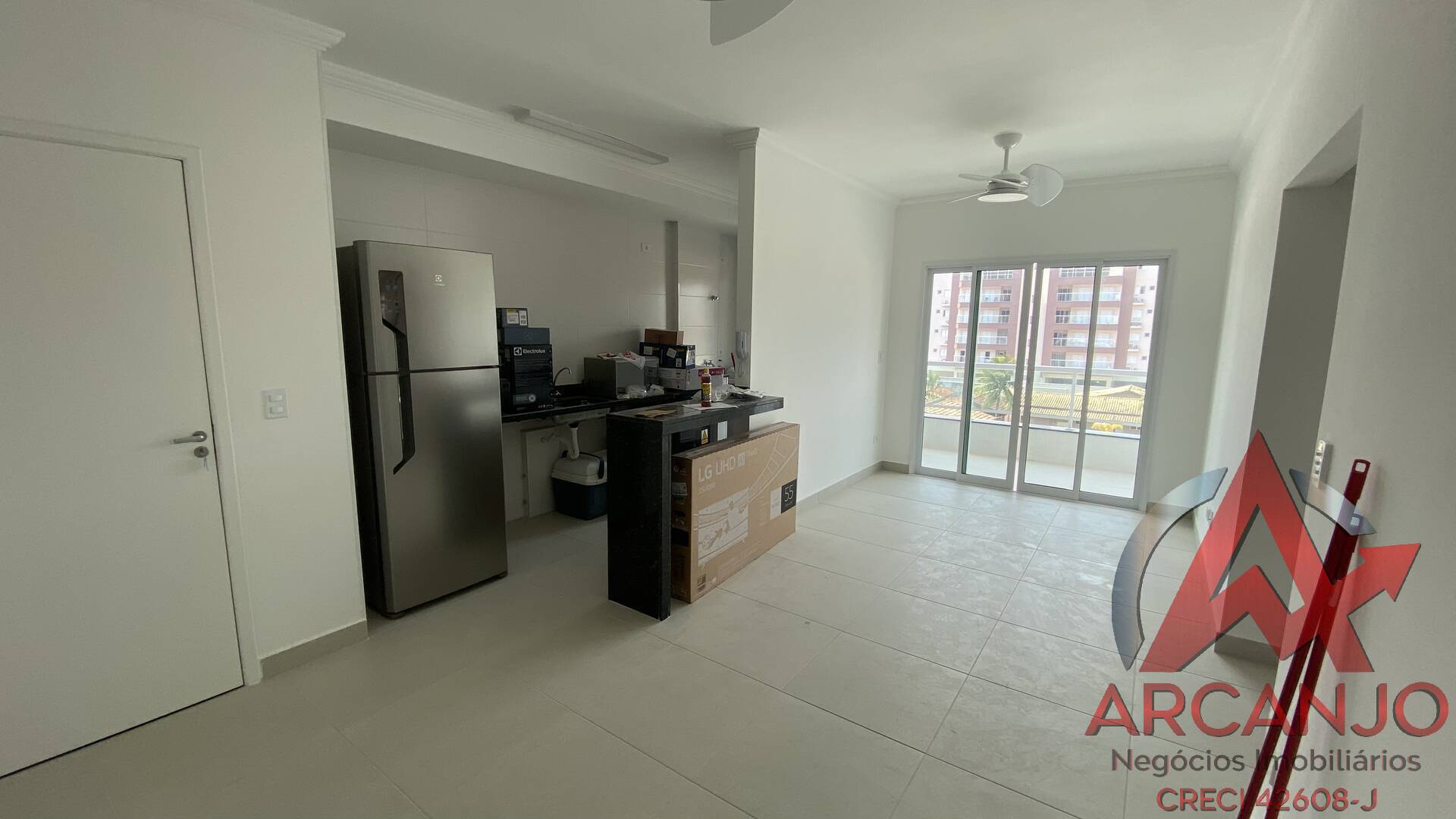 Apartamento à venda com 2 quartos, 67m² - Foto 1