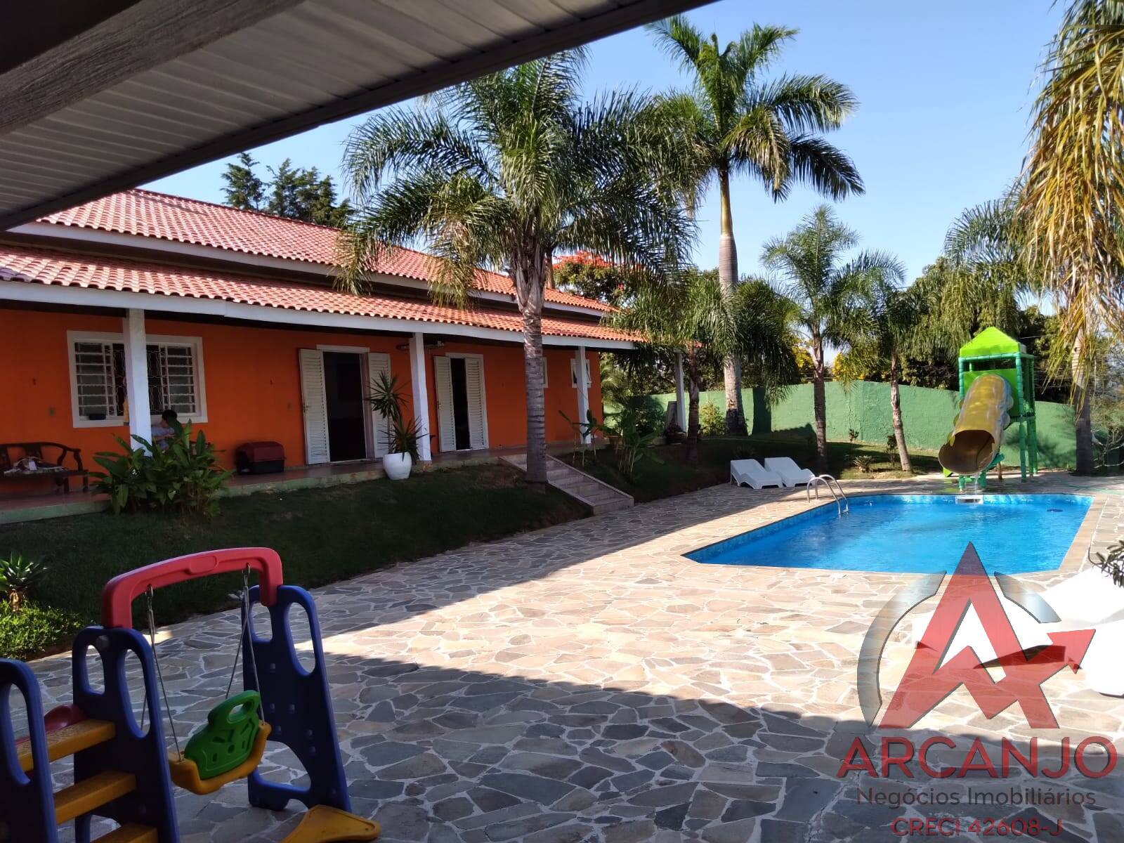 Chácara à venda com 4 quartos, 420m² - Foto 4