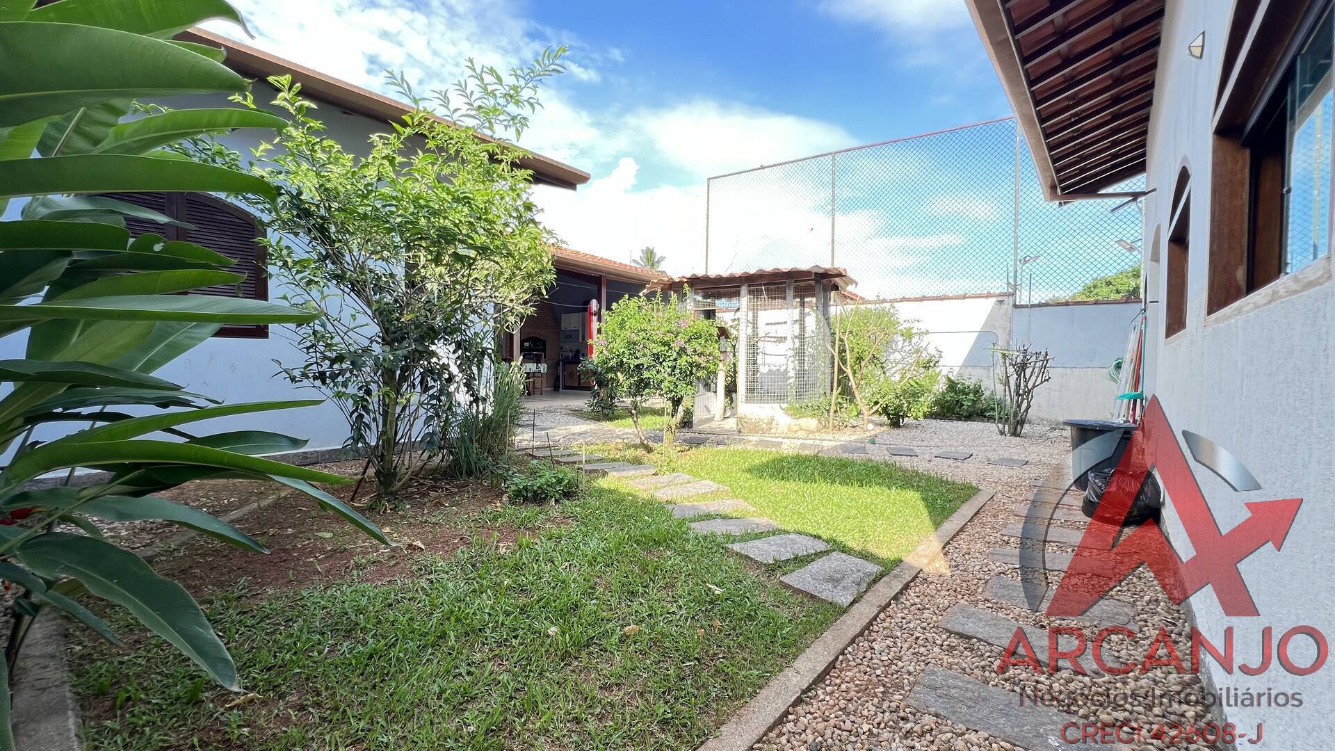 Casa à venda com 5 quartos, 217m² - Foto 46