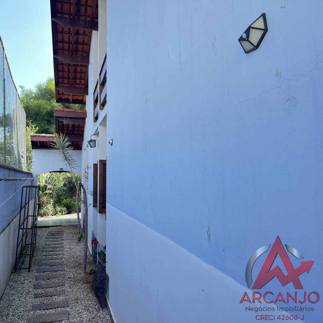 Casa à venda com 5 quartos, 217m² - Foto 47