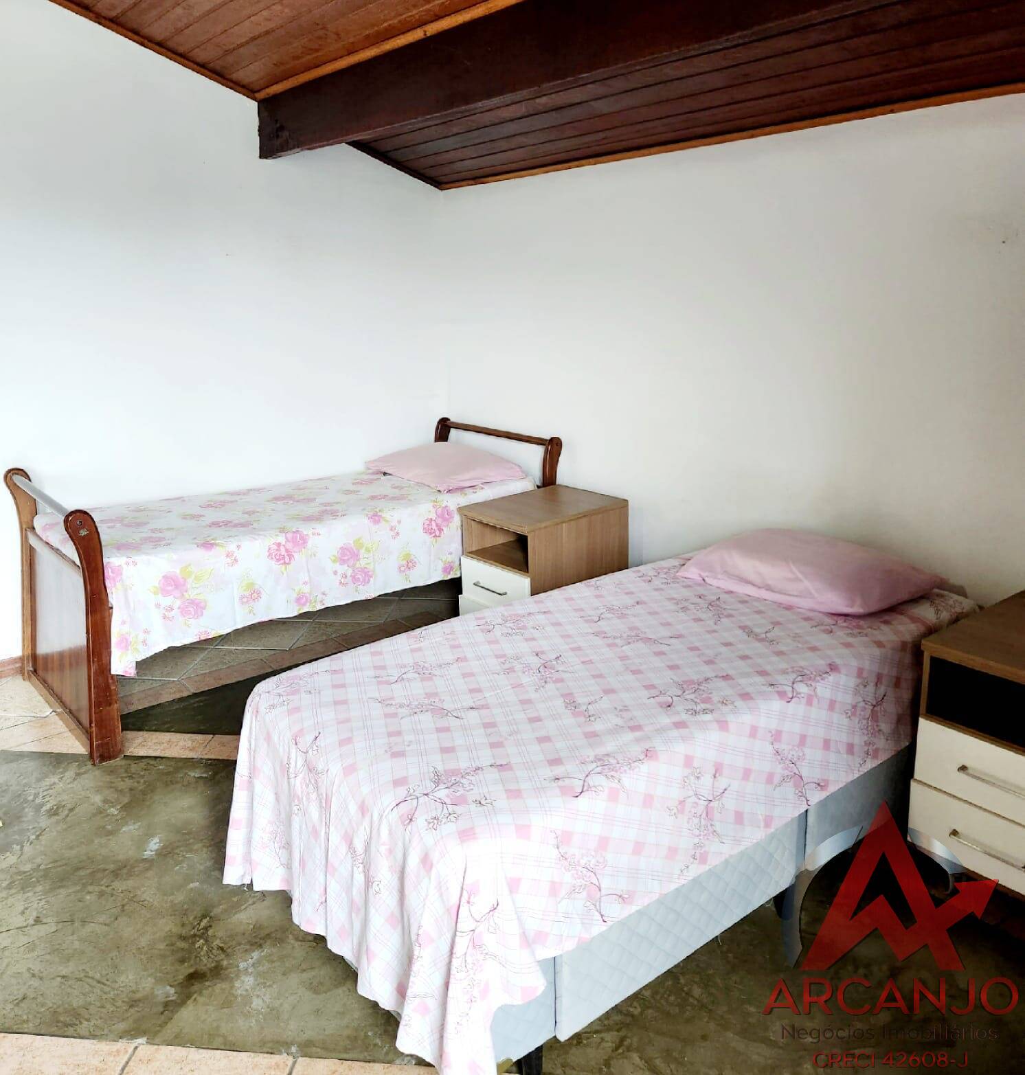 Casa à venda com 5 quartos, 217m² - Foto 31