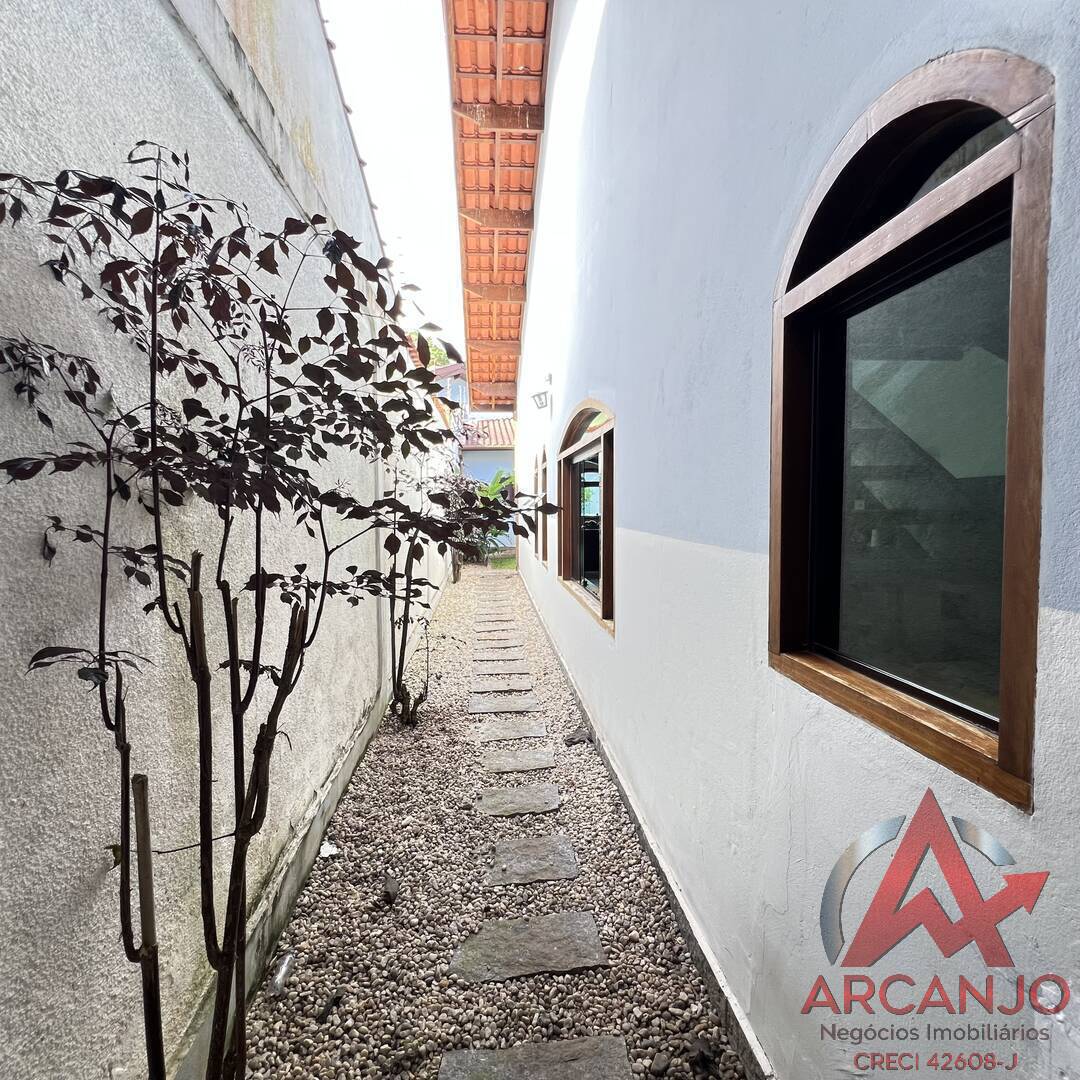 Casa à venda com 5 quartos, 217m² - Foto 45