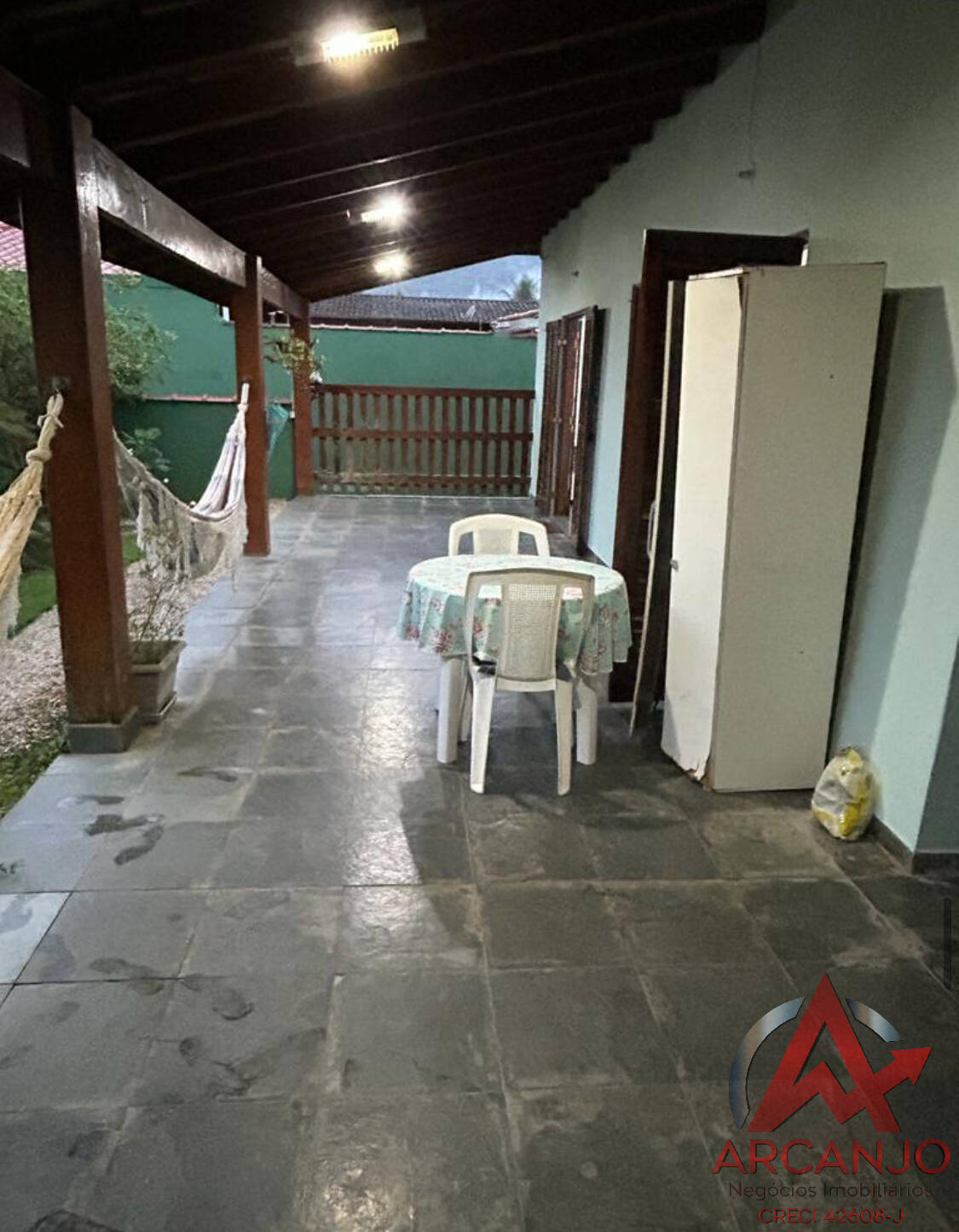 Casa à venda com 3 quartos, 200m² - Foto 10