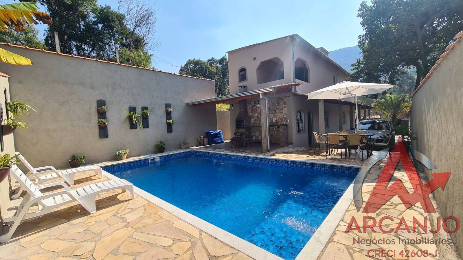 Casa à venda com 3 quartos, 198m² - Foto 8
