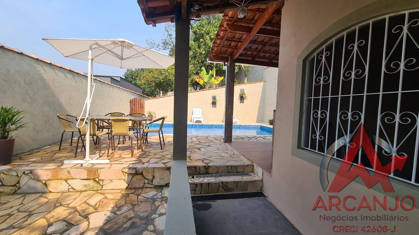 Casa à venda com 3 quartos, 198m² - Foto 13