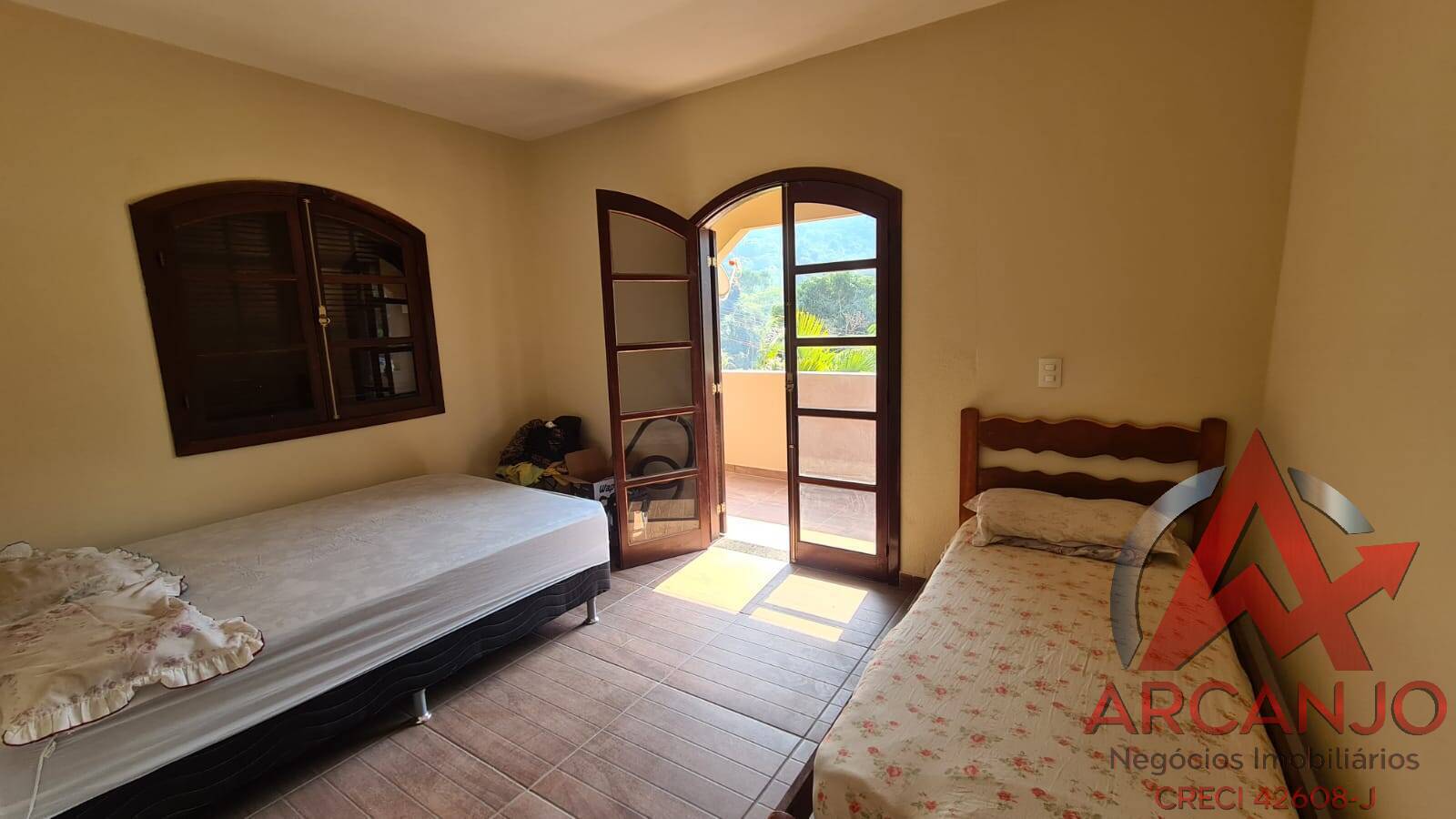 Casa à venda com 3 quartos, 198m² - Foto 17