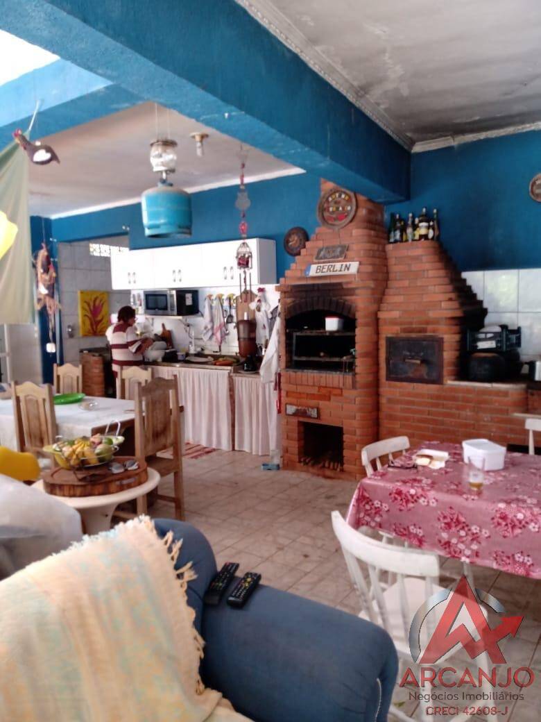 Fazenda à venda com 5 quartos, 235m² - Foto 3