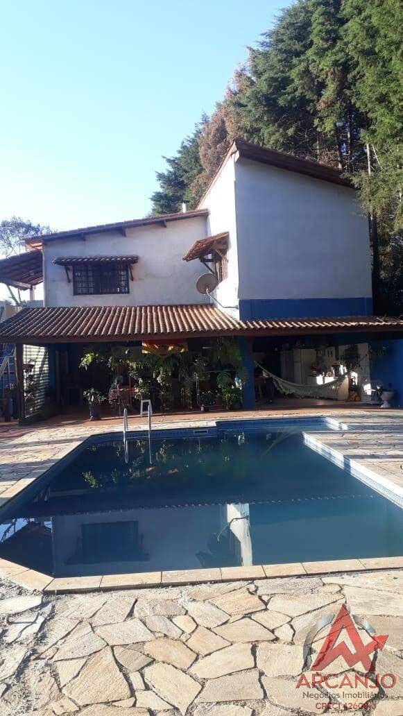 Fazenda à venda com 5 quartos, 235m² - Foto 4