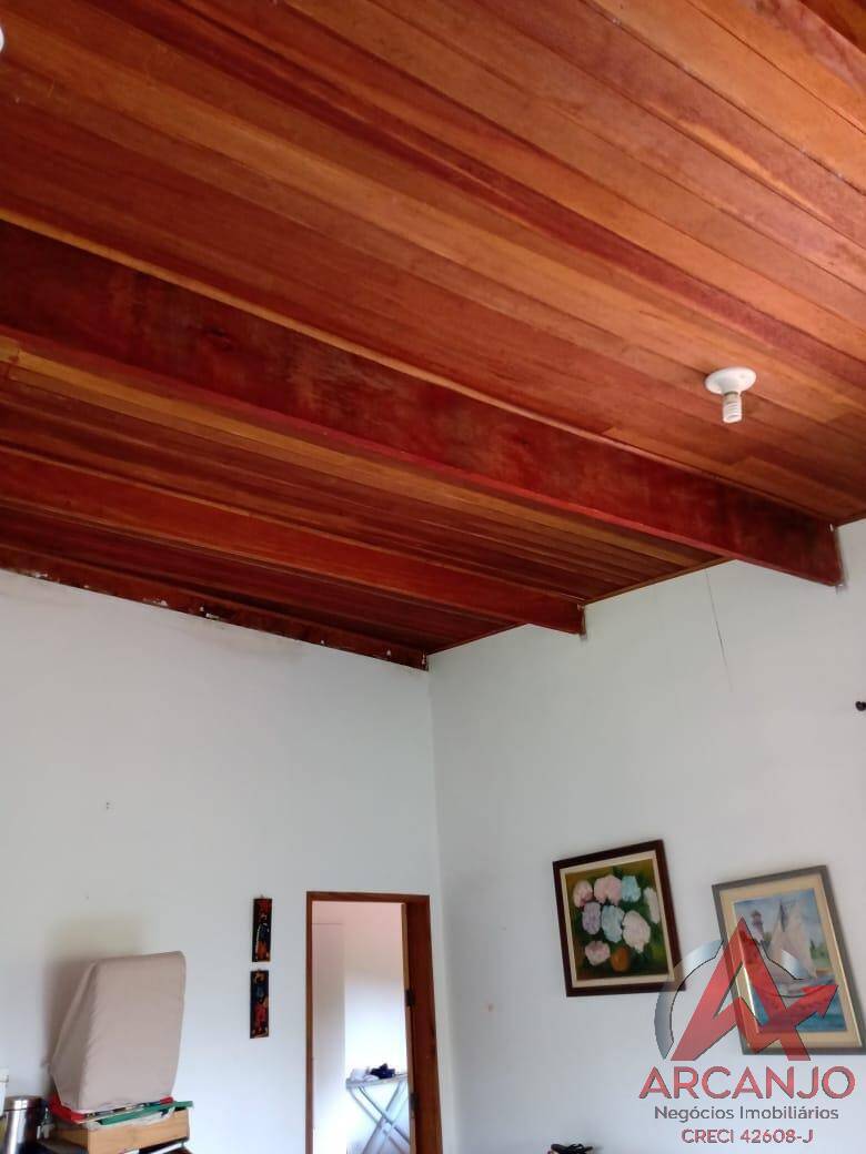 Fazenda à venda com 5 quartos, 235m² - Foto 9