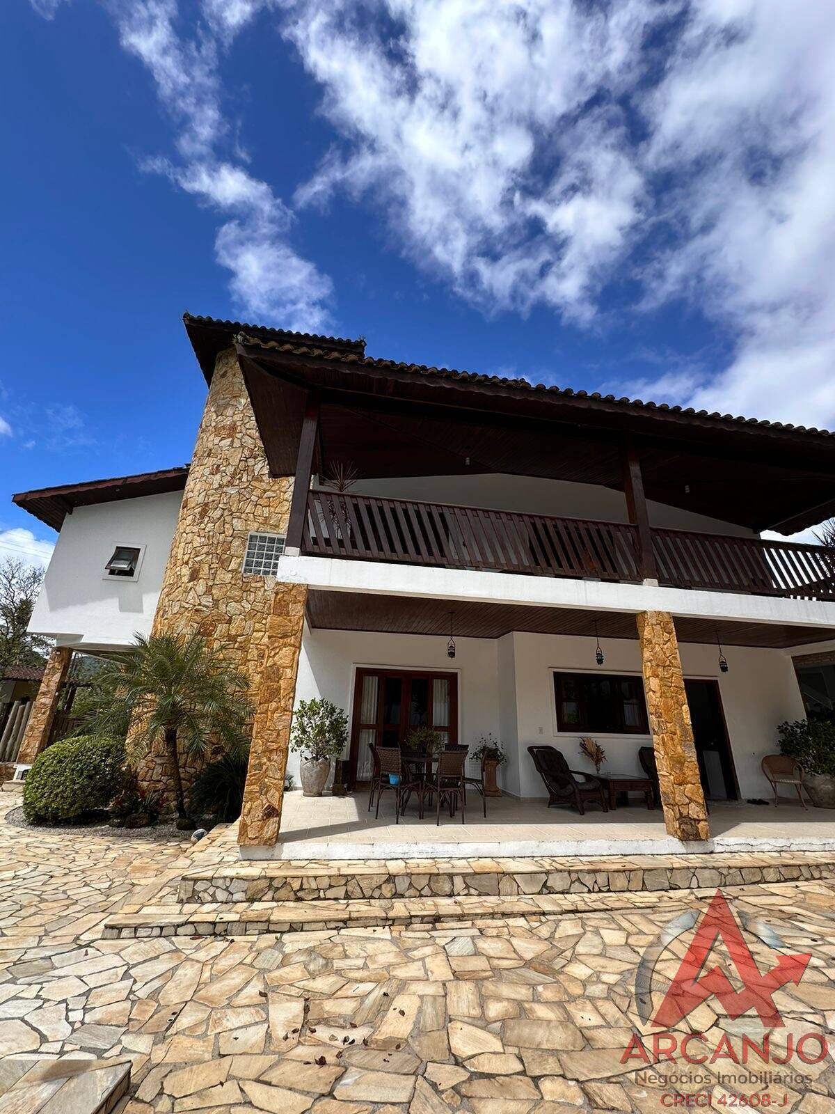 Casa de Condomínio à venda com 6 quartos, 686m² - Foto 3