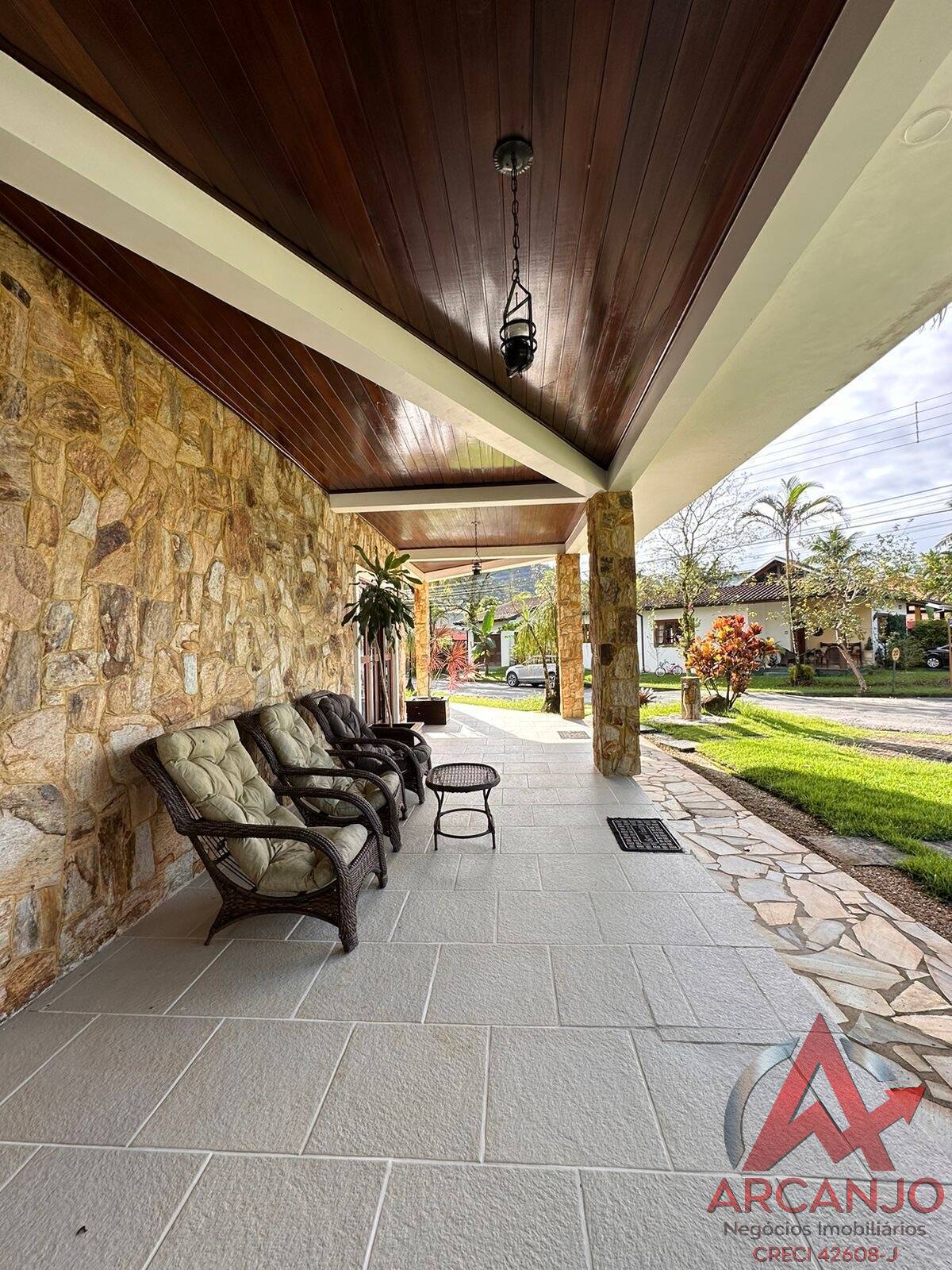Casa de Condomínio à venda com 6 quartos, 686m² - Foto 5