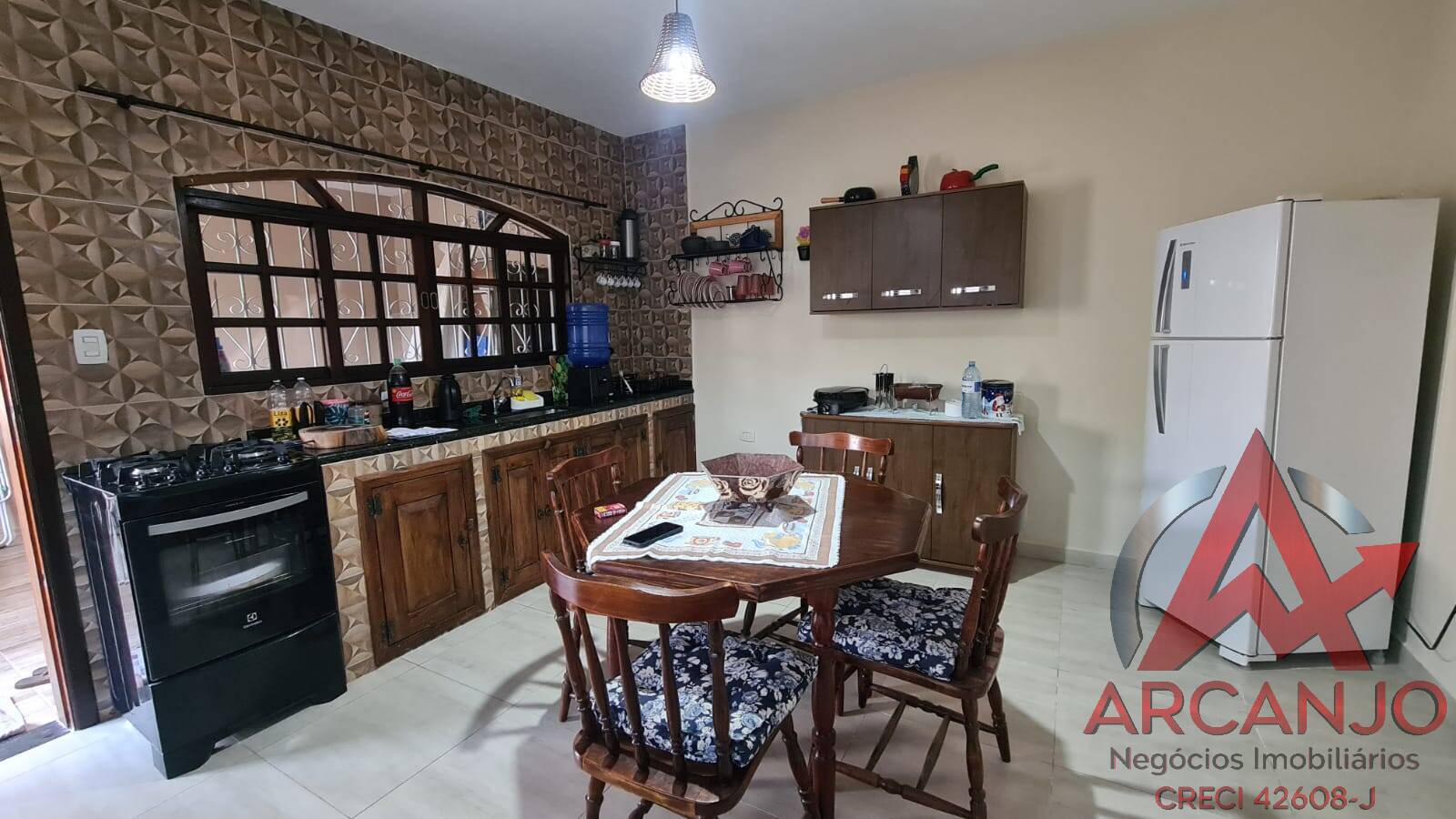 Casa à venda com 3 quartos, 198m² - Foto 25