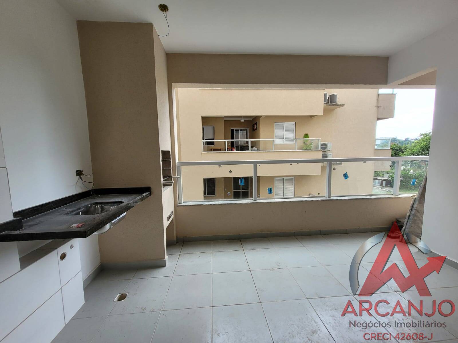 Apartamento à venda com 2 quartos, 75m² - Foto 1