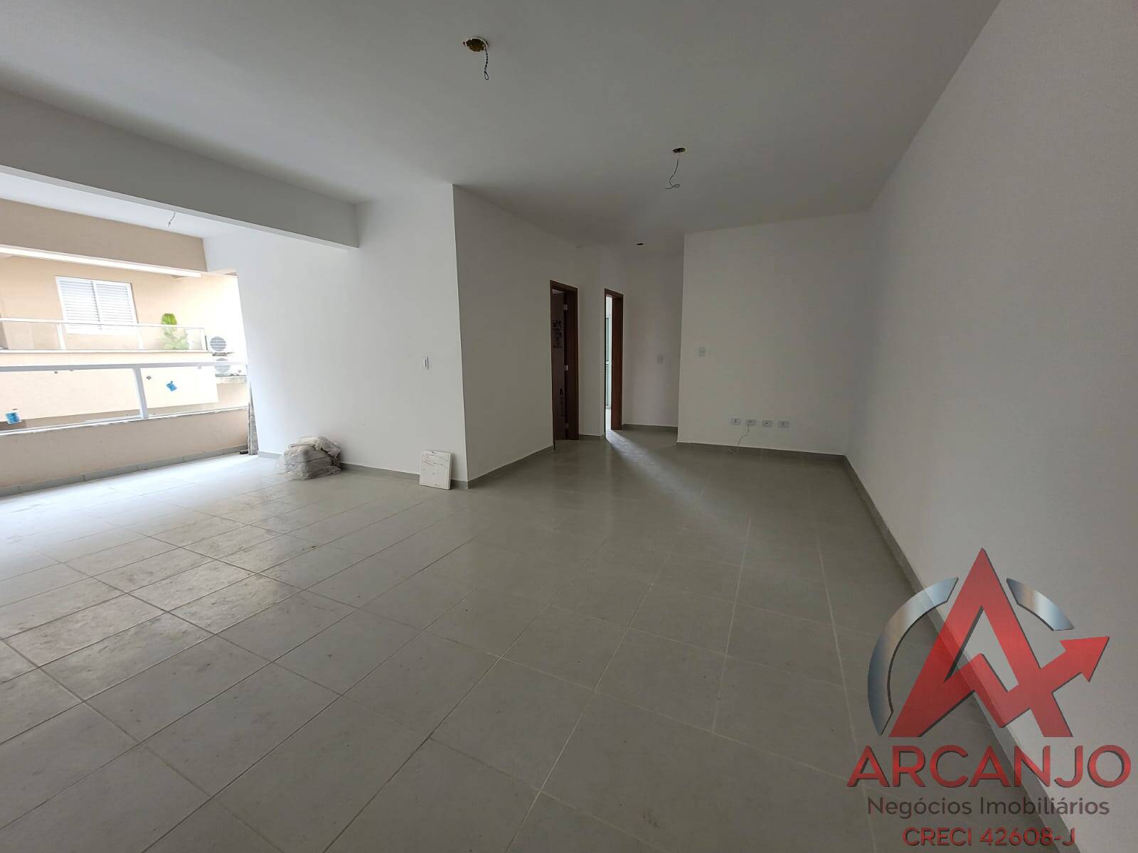 Apartamento à venda com 2 quartos, 75m² - Foto 3