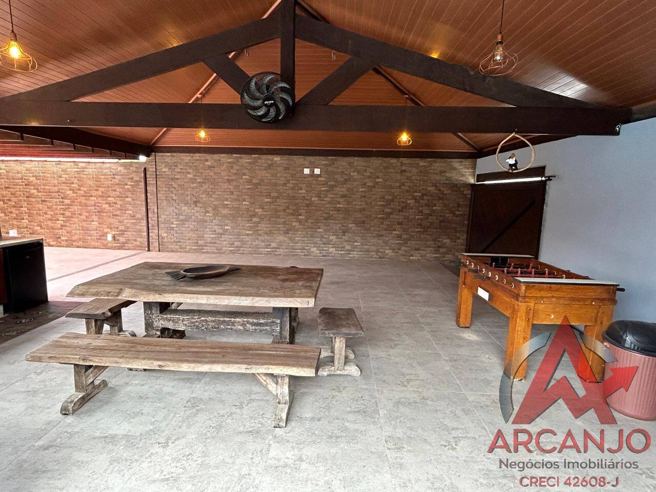 Casa à venda com 3 quartos, 330m² - Foto 9