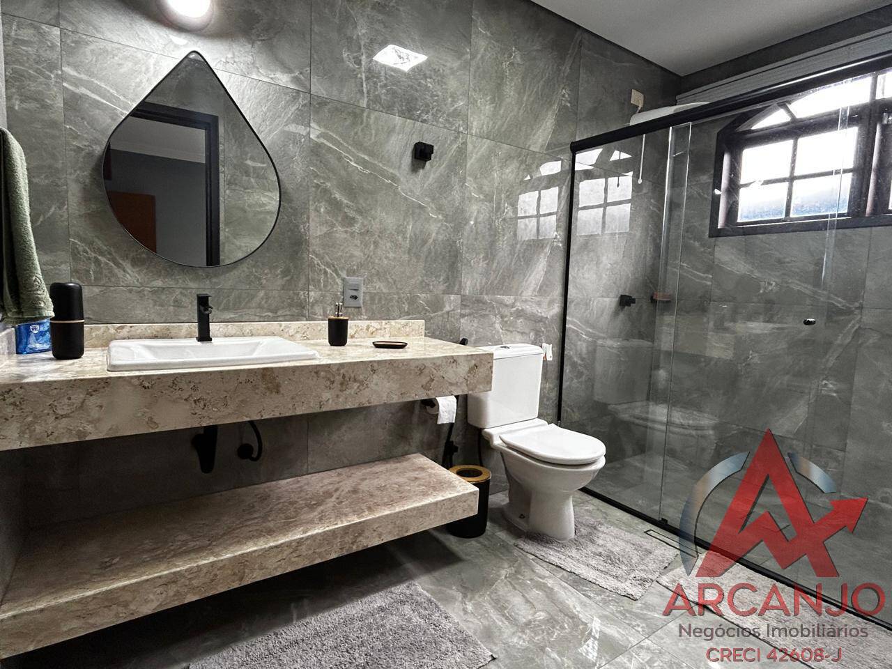 Casa à venda com 3 quartos, 330m² - Foto 48