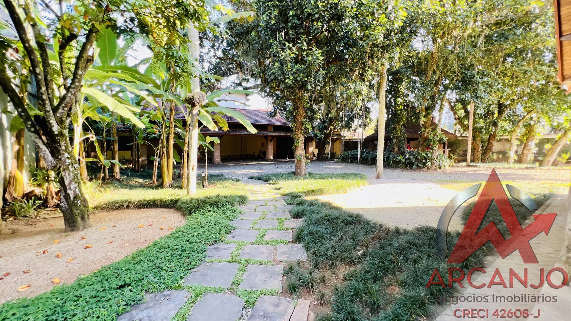 Casa à venda com 4 quartos, 800m² - Foto 21