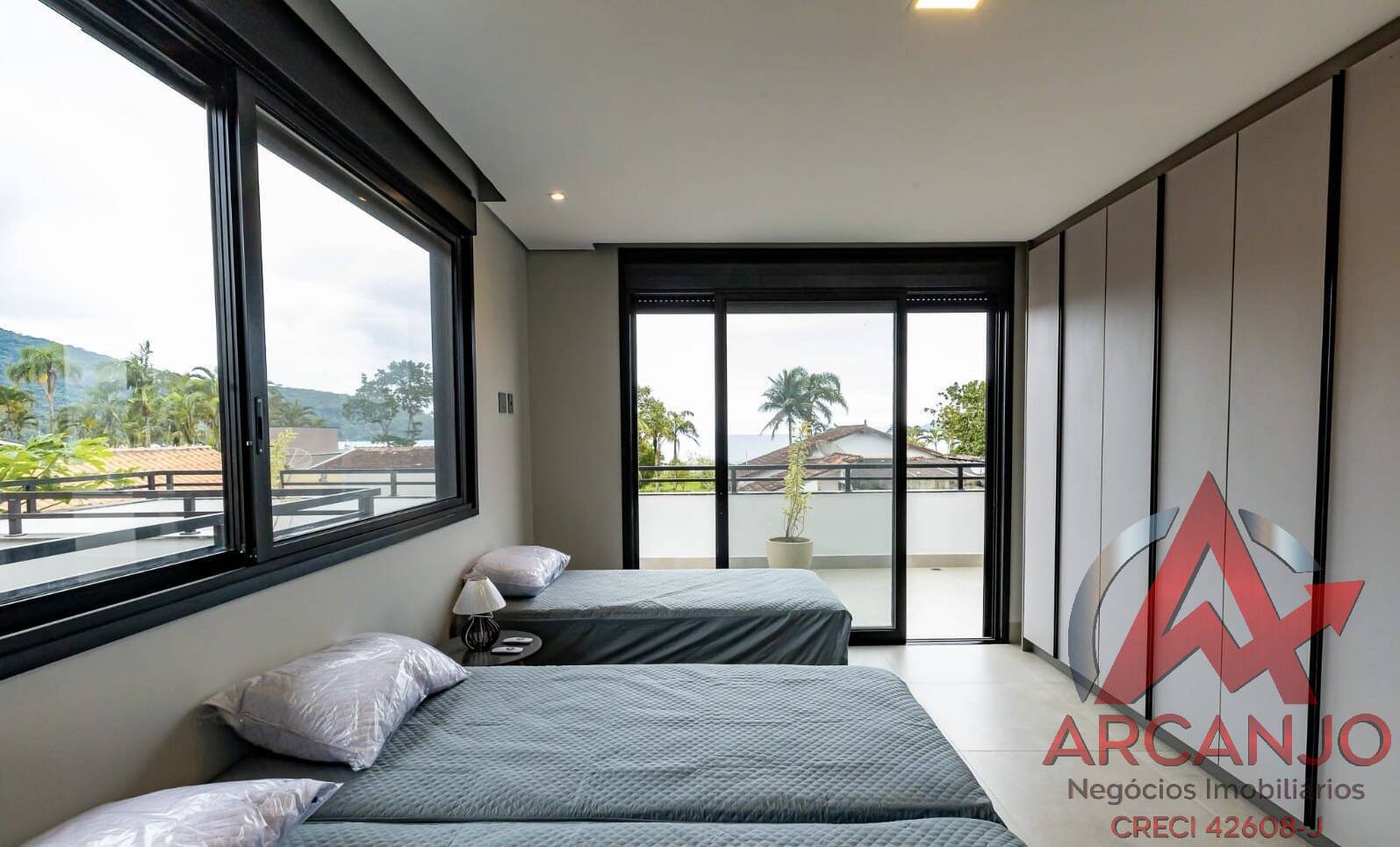 Casa à venda com 5 quartos, 375m² - Foto 10