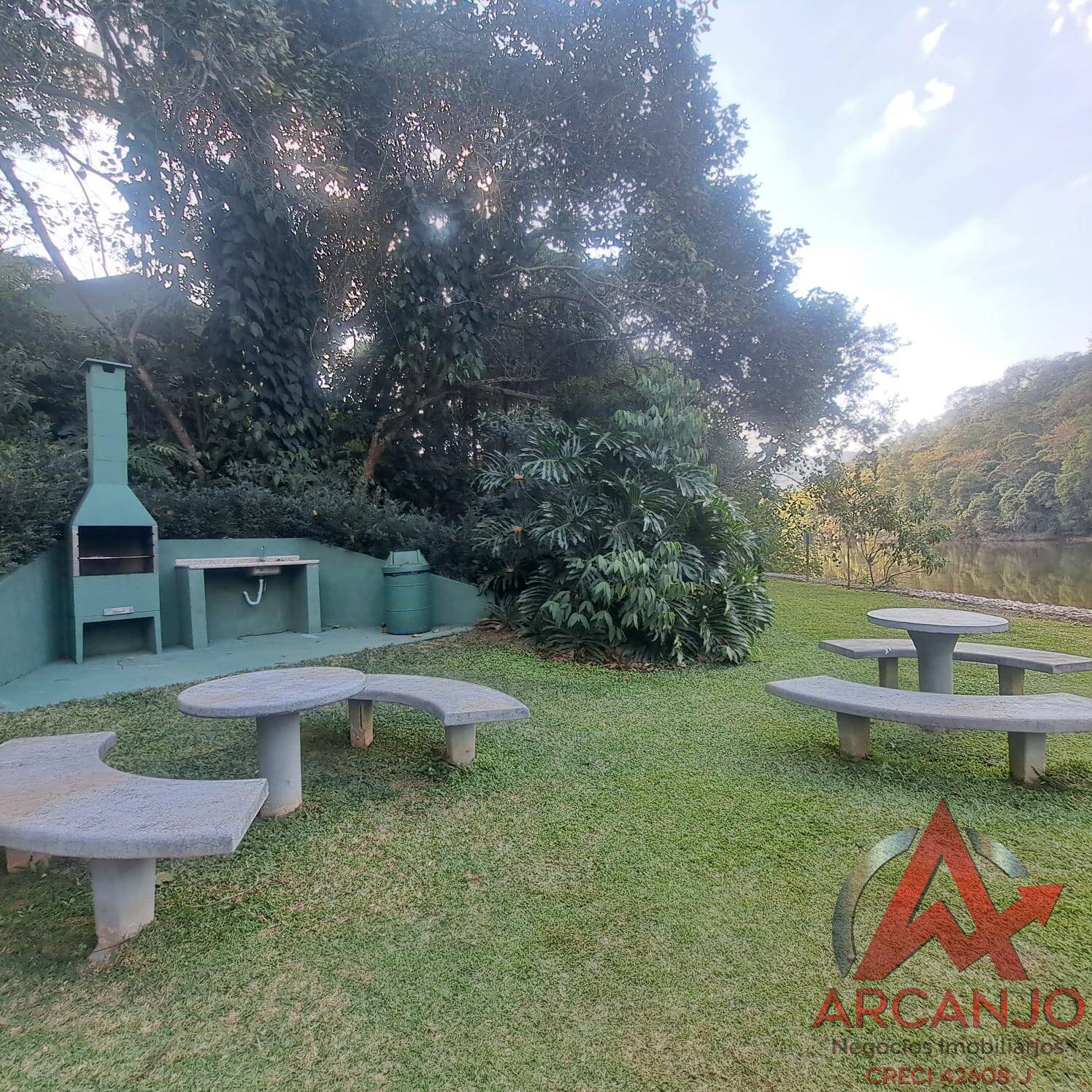 Casa de Condomínio à venda com 5 quartos, 305m² - Foto 46