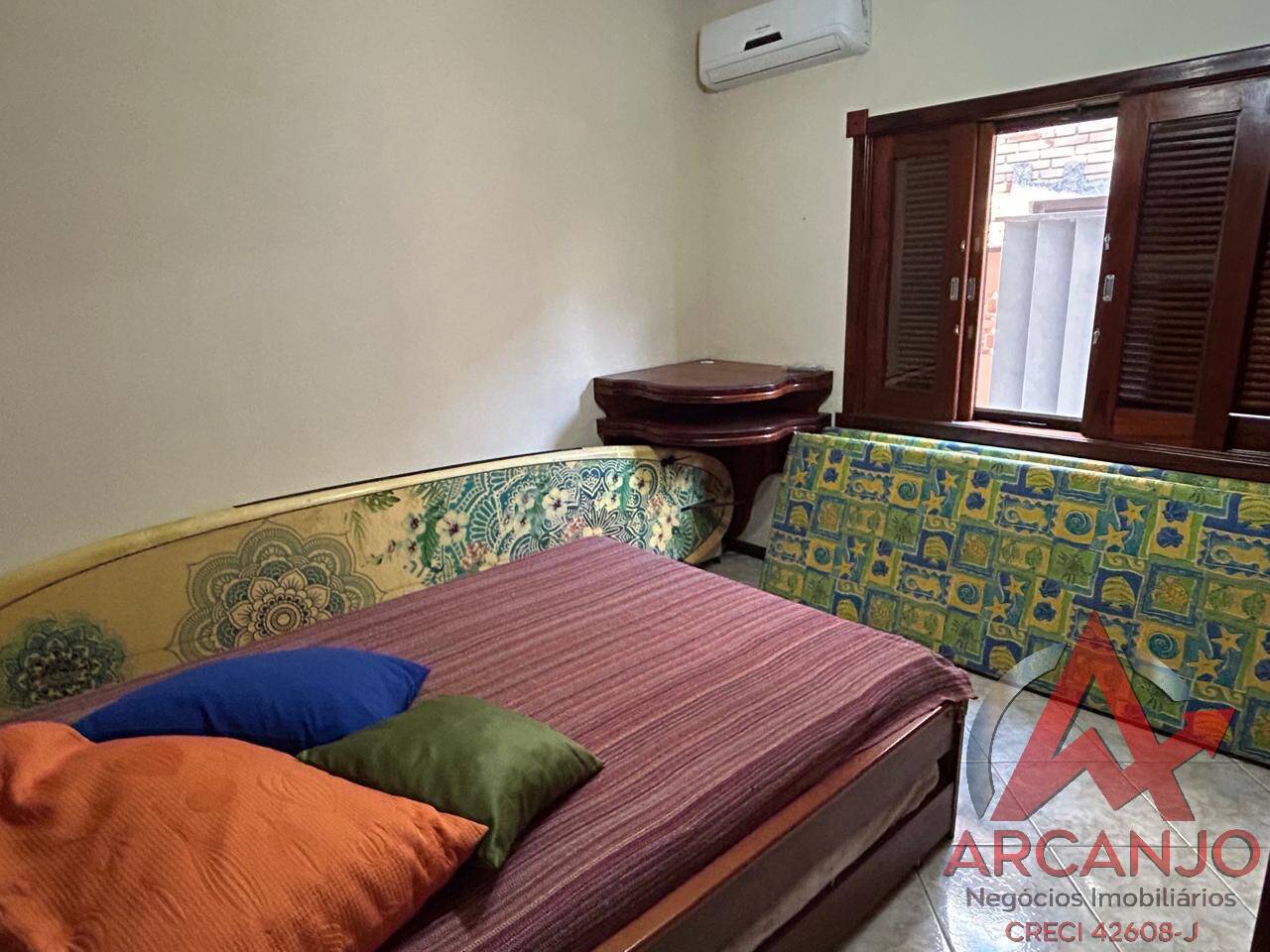 Casa à venda com 3 quartos, 249m² - Foto 18