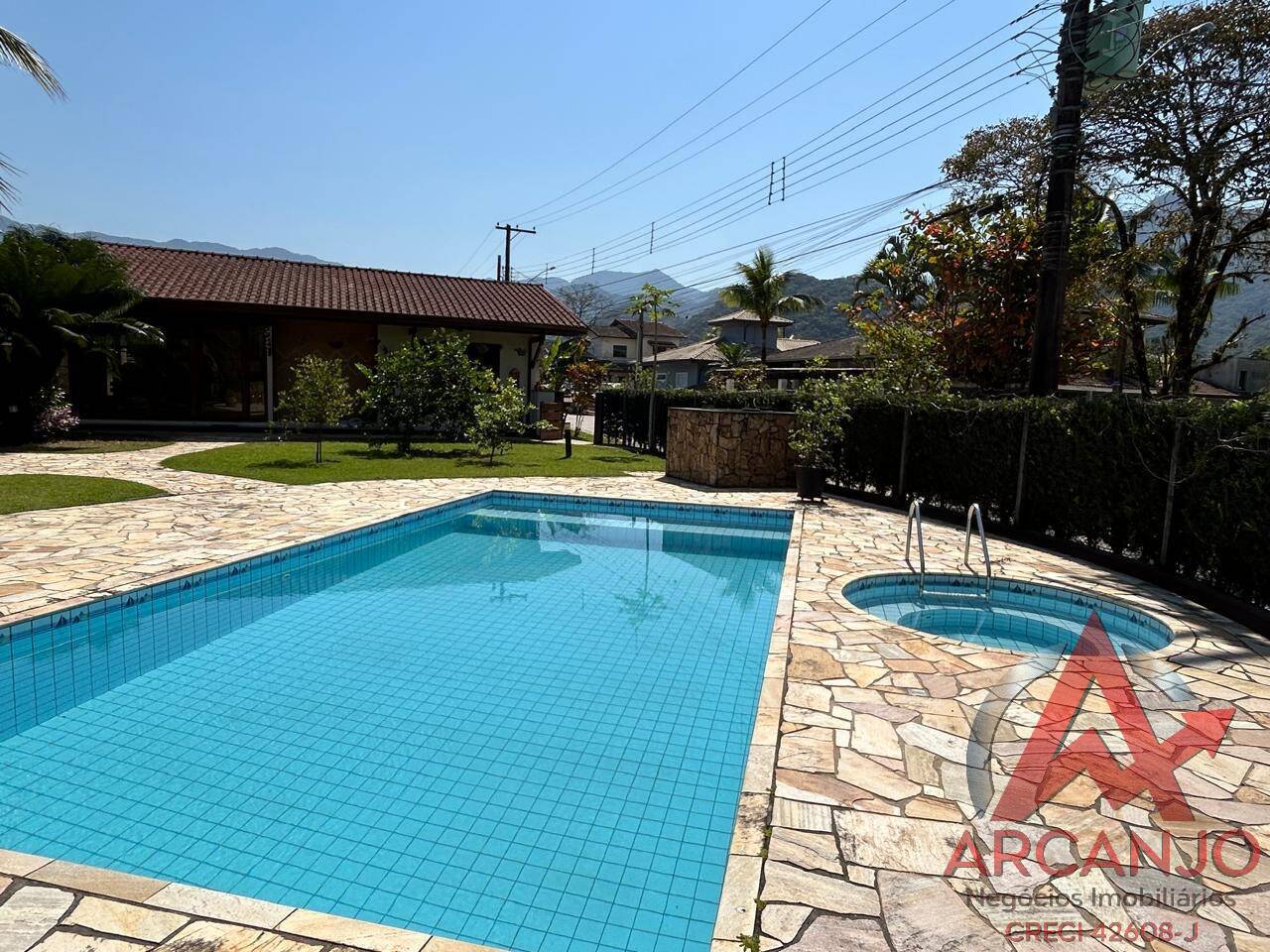 Casa à venda com 3 quartos, 249m² - Foto 13