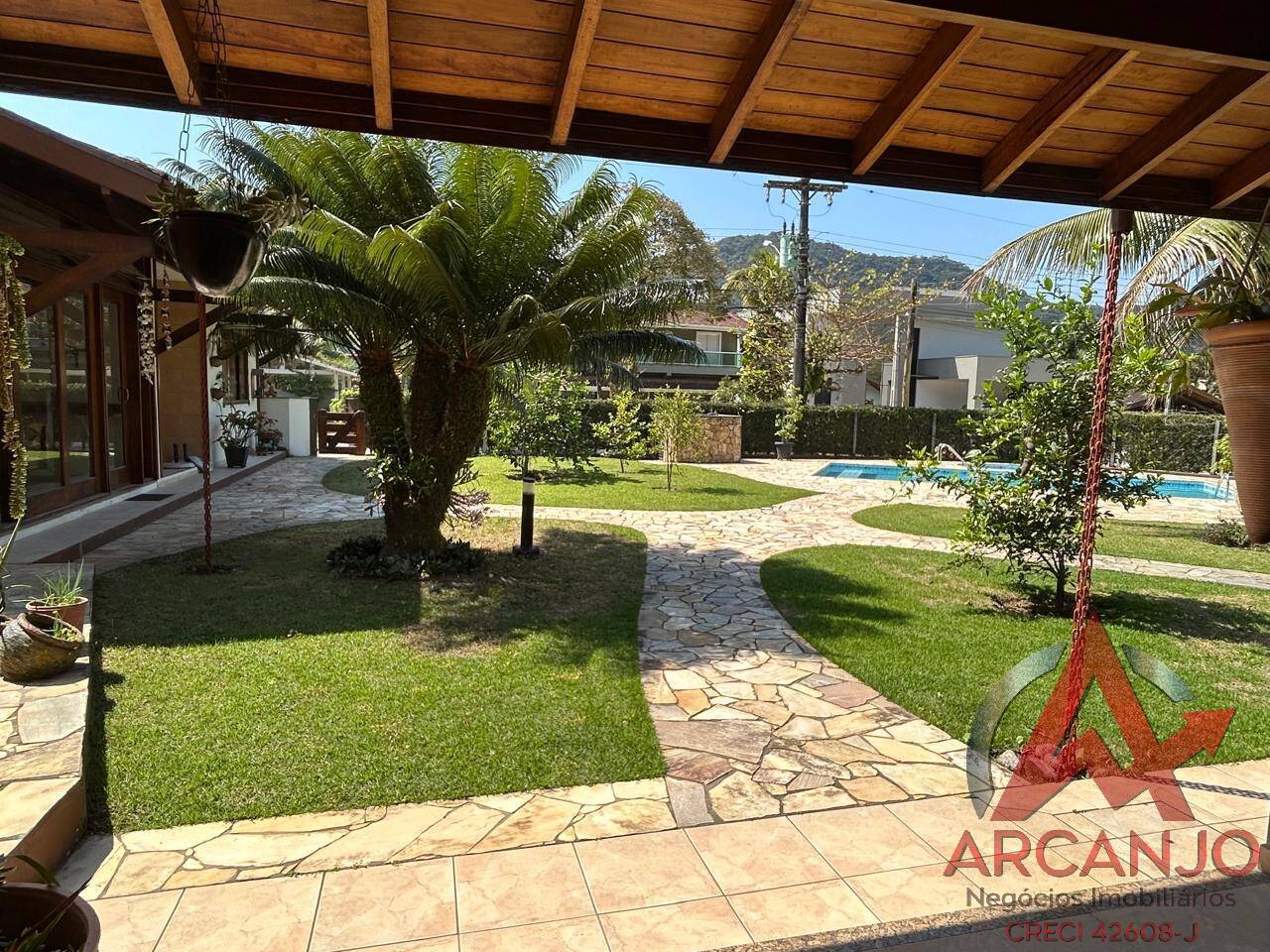 Casa à venda com 3 quartos, 249m² - Foto 9