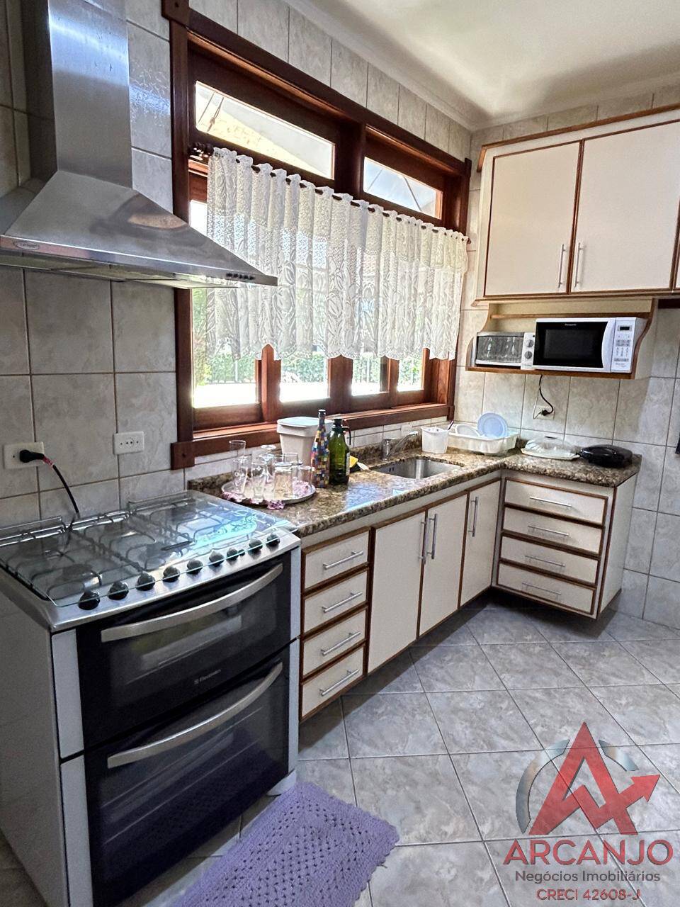 Casa à venda com 3 quartos, 249m² - Foto 27
