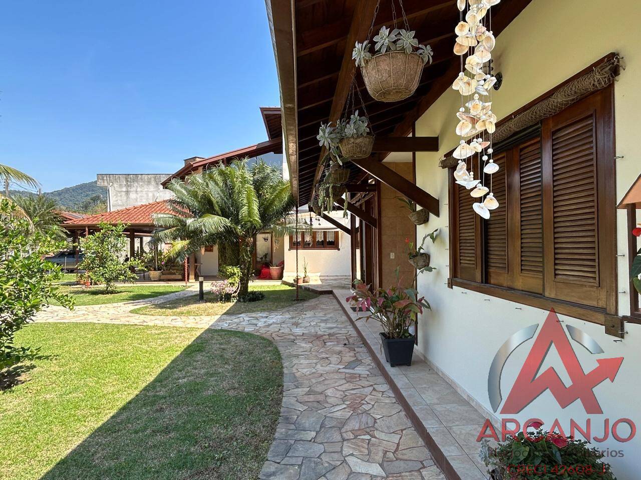Casa à venda com 3 quartos, 249m² - Foto 7
