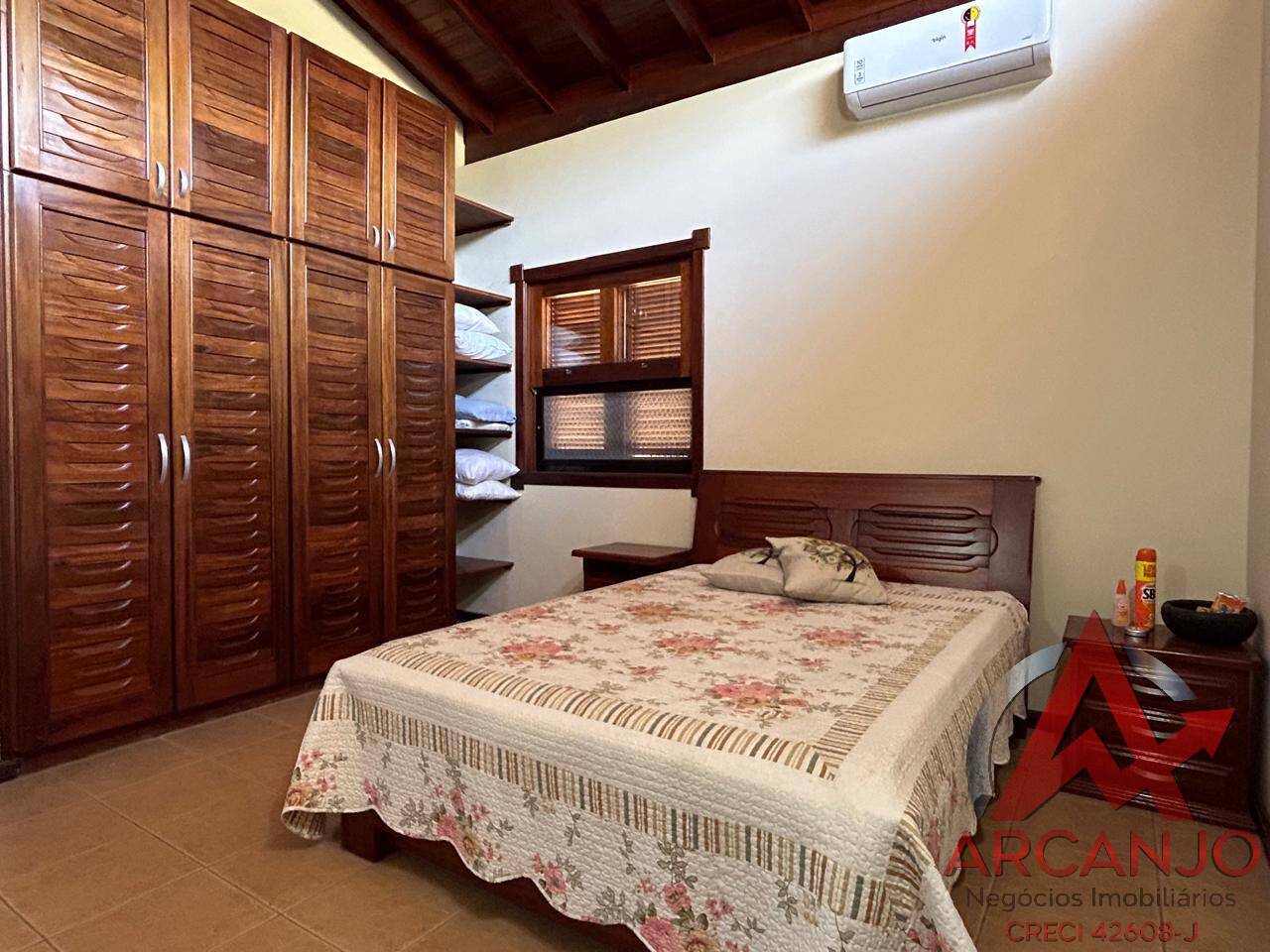 Casa à venda com 3 quartos, 249m² - Foto 32