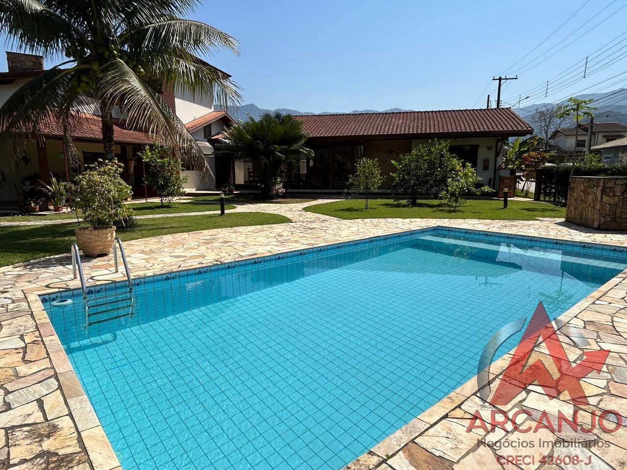 Casa à venda com 3 quartos, 249m² - Foto 15