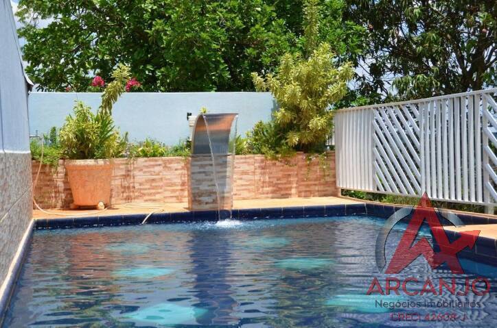 Chácara à venda com 4 quartos, 560m² - Foto 17