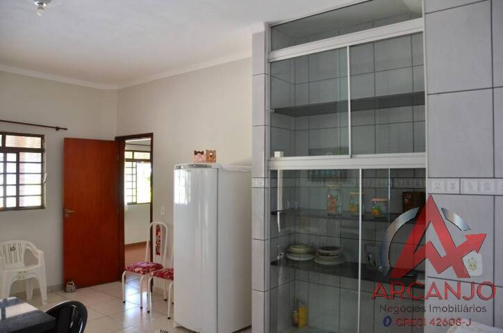 Chácara à venda com 4 quartos, 560m² - Foto 32