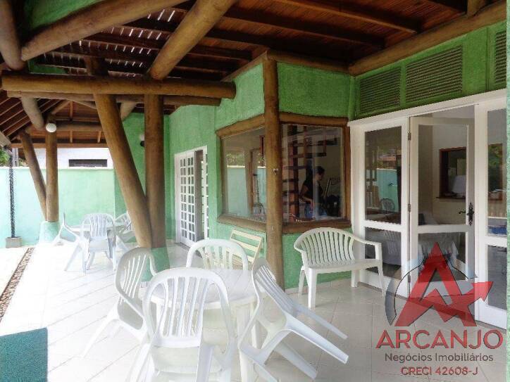 Casa à venda com 6 quartos, 326m² - Foto 3