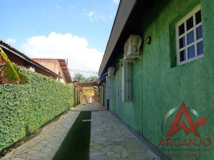 Casa à venda com 6 quartos, 326m² - Foto 7