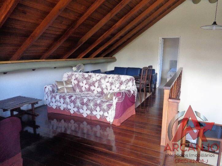 Casa à venda com 6 quartos, 326m² - Foto 17