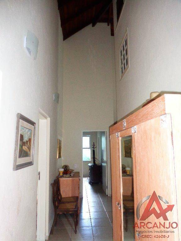 Casa à venda com 6 quartos, 326m² - Foto 28